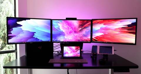 The Best Monitor For 3 Monitor Gaming In 2025