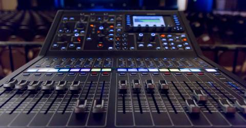 The 10 Best Powered Mixers For 2024, Tested And Researched